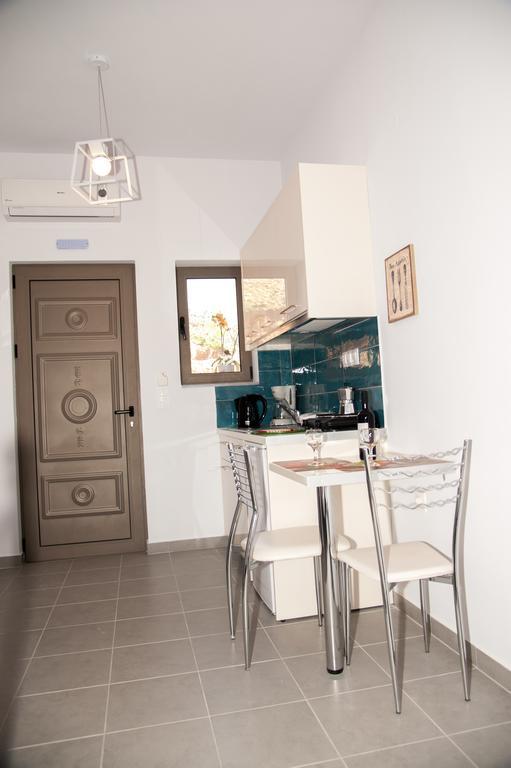 Efrilias Studios & Apartments Kíssamos Eksteriør bilde