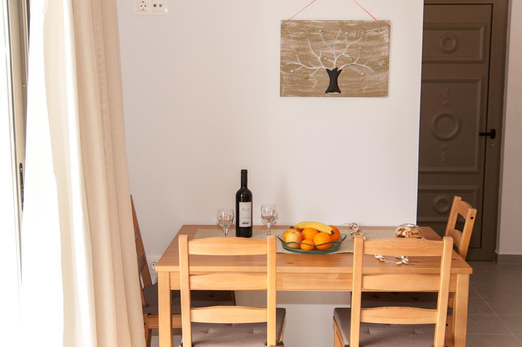Efrilias Studios & Apartments Kíssamos Eksteriør bilde